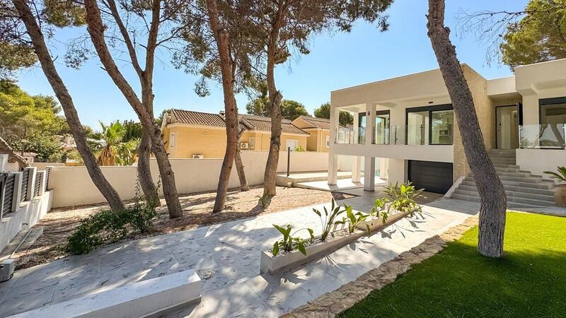 4 bedroom Villa for sale