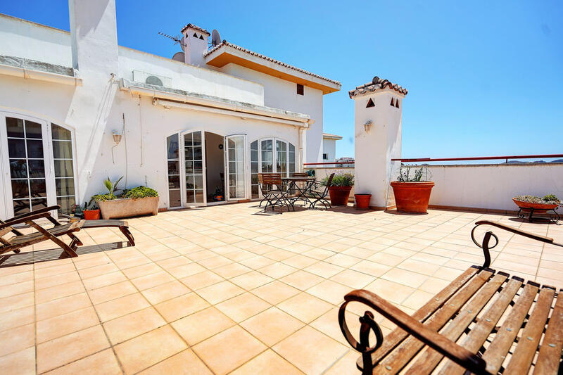 квартира продается в Los Boliches, Málaga