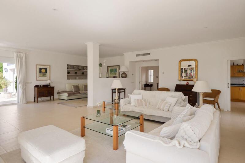 4 Cuarto Villa en venta