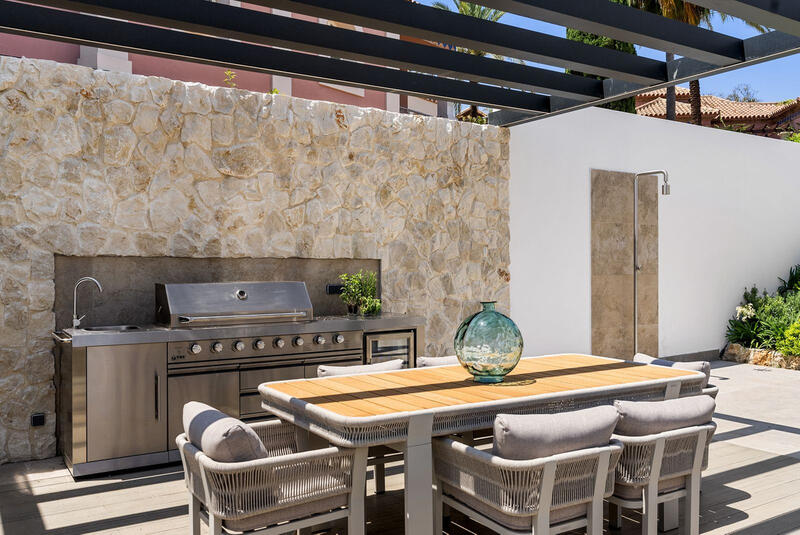 6 Cuarto Villa en venta