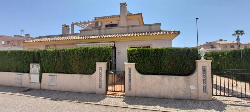 3 Cuarto Villa en venta