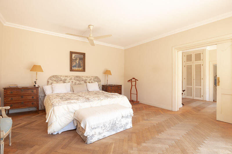 8 Cuarto Villa en venta