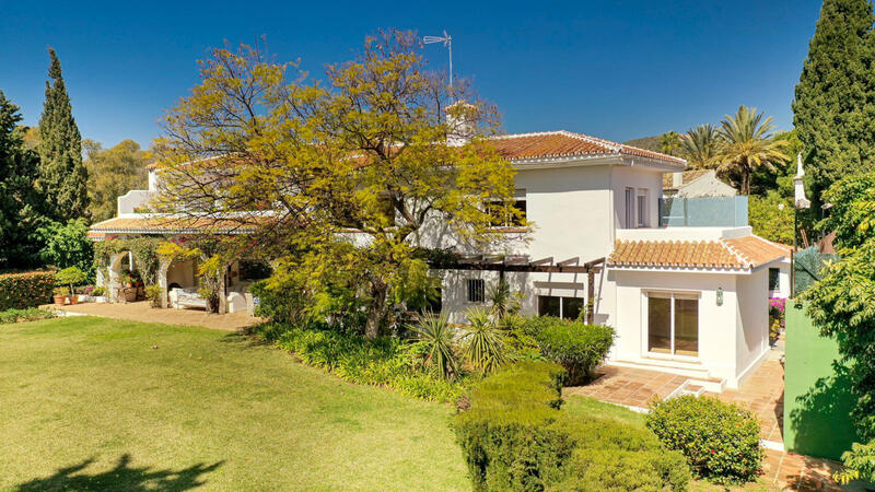 8 Cuarto Villa en venta