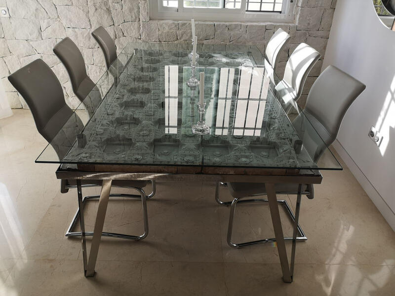 4 Schlafzimmer Stadthaus zu verkaufen