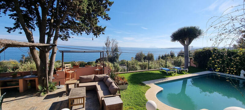 Villa zu verkaufen in Manilva, Málaga