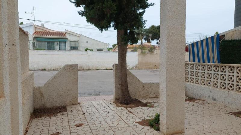 Rekkehus til salgs i Torrevieja, Alicante
