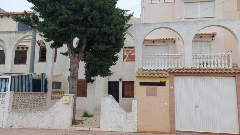 3 bedroom Townhouse for sale