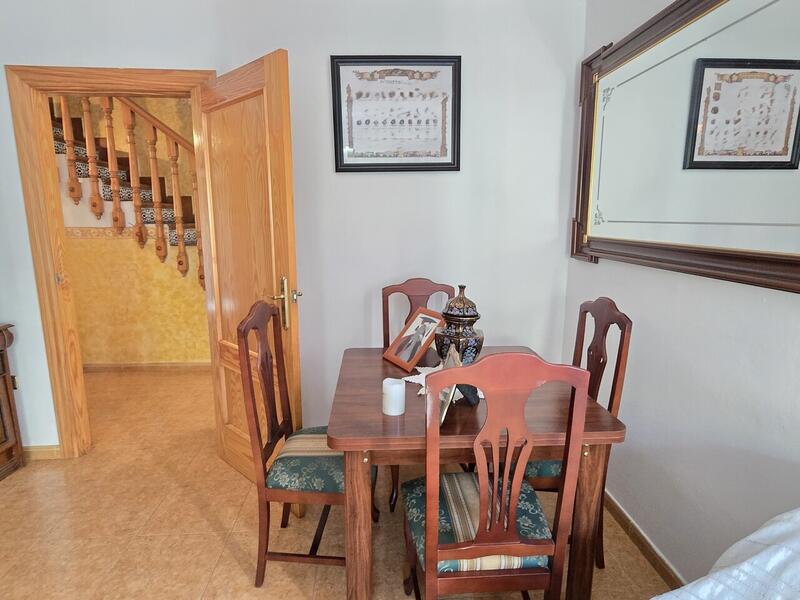 4 Schlafzimmer Villa zu verkaufen