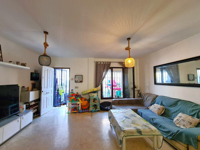 3 Schlafzimmer Stadthaus zu verkaufen
