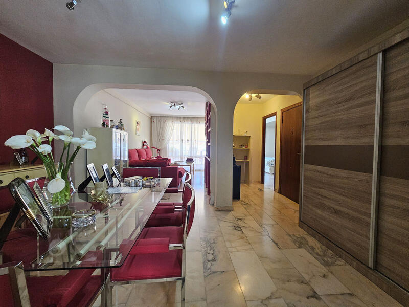 3 bedroom Apartment for sale