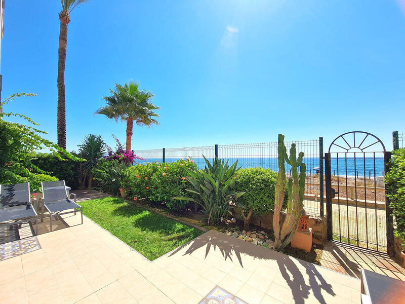 квартира продается в Casares Playa, Málaga