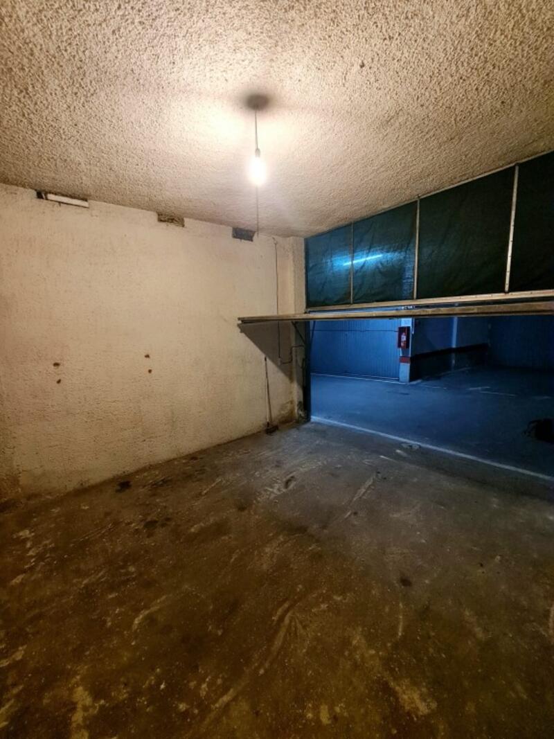 Kommersiella fastigheter till salu