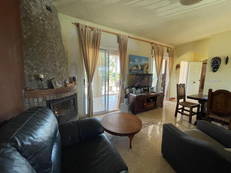 3 bedroom Country House for sale