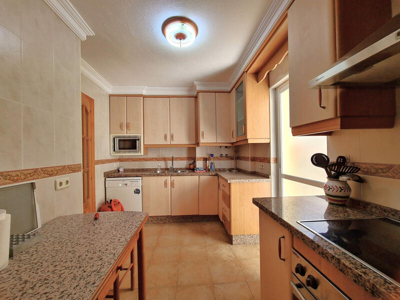 3 bedroom Apartment for sale