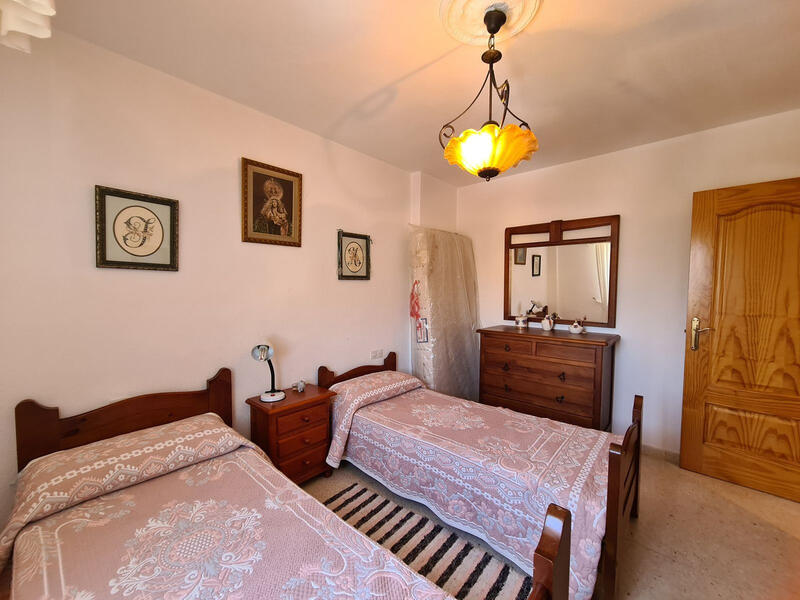 3 bedroom Apartment for sale