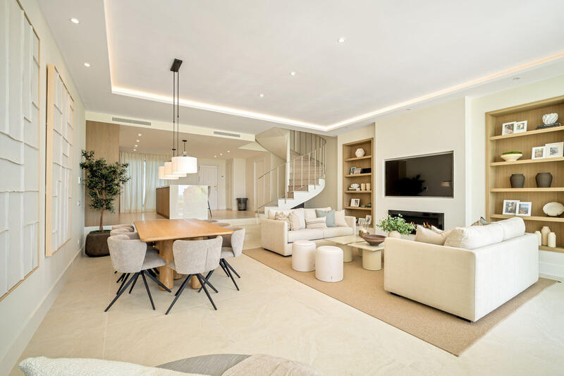 4 Schlafzimmer Stadthaus zu verkaufen