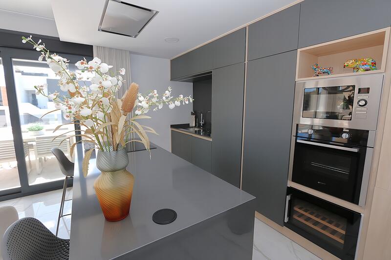3 bedroom Apartment for sale