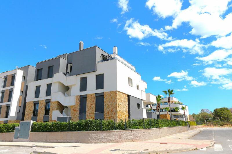 3 bedroom Apartment for sale