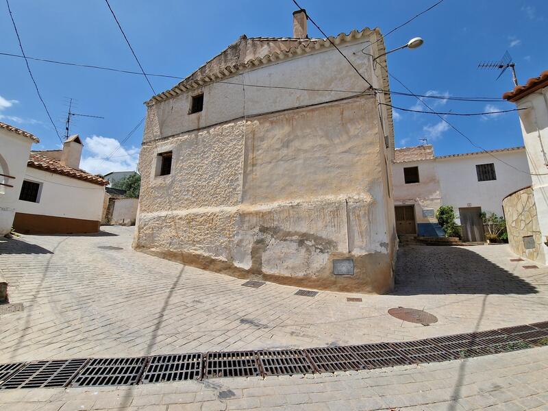 3 bedroom Townhouse for sale