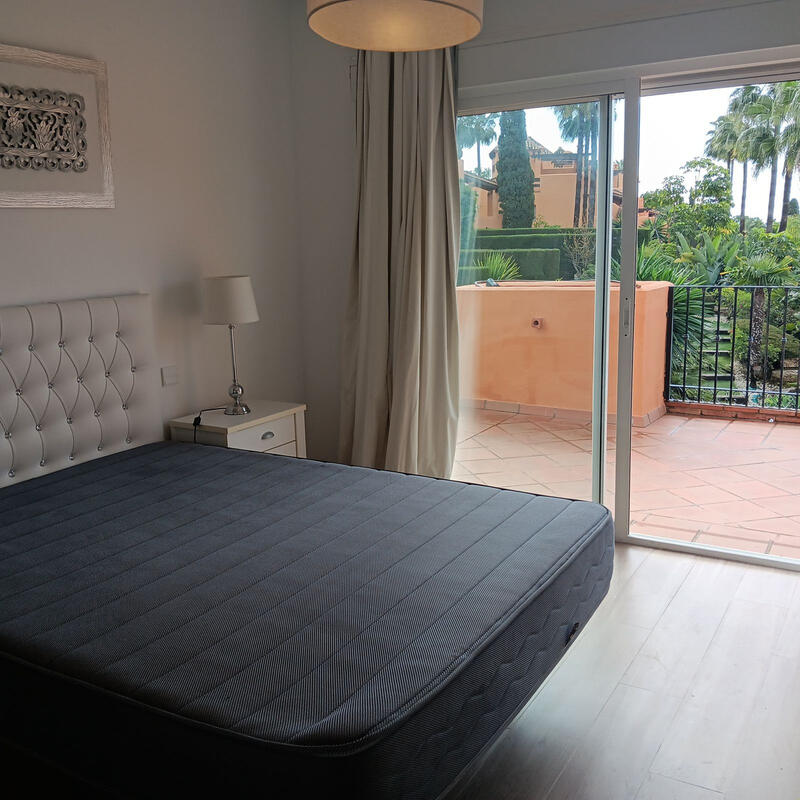 4 bedroom Townhouse for sale
