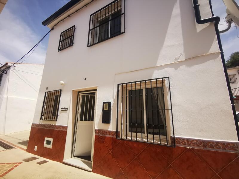Byhus til salg i Periana, Málaga
