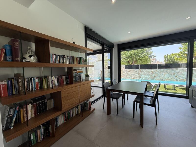 4 bedroom Villa for sale
