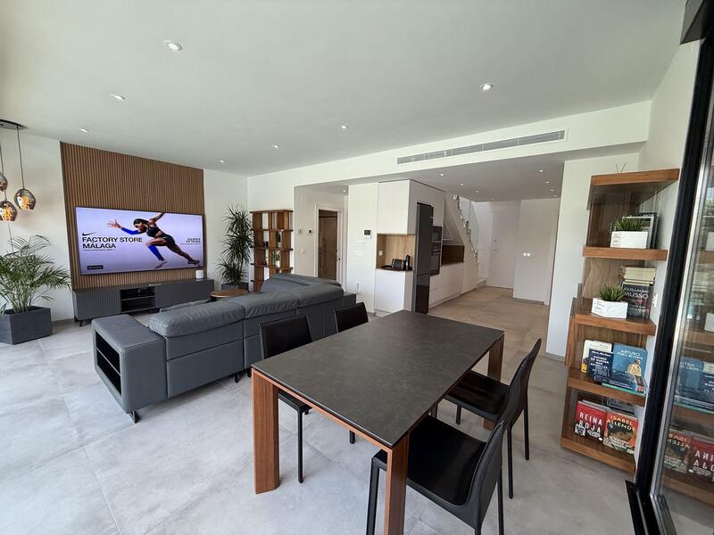 4 bedroom Villa for sale