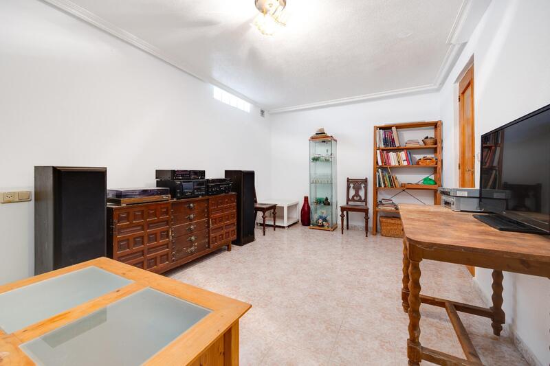 2 Cuarto Villa en venta