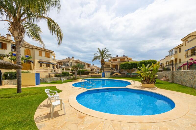 2 Cuarto Villa en venta