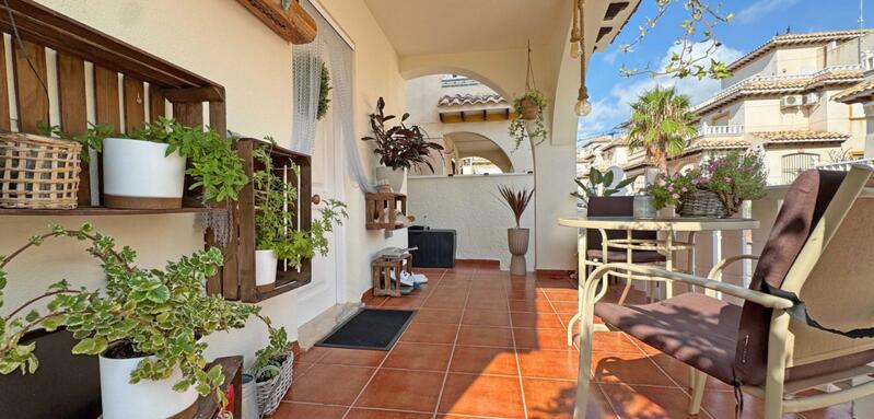 2 bedroom Townhouse for sale