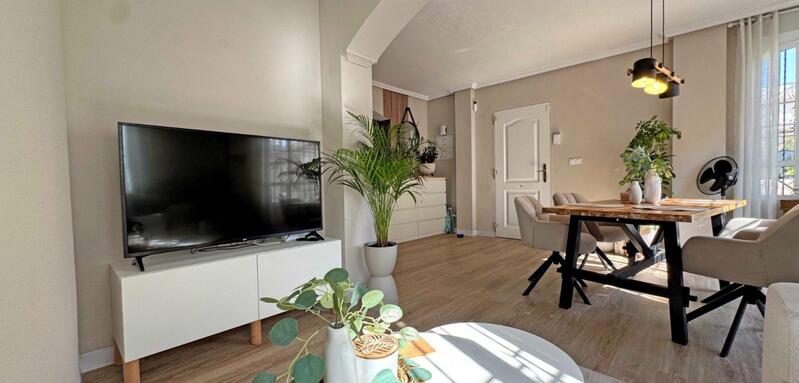 2 bedroom Townhouse for sale
