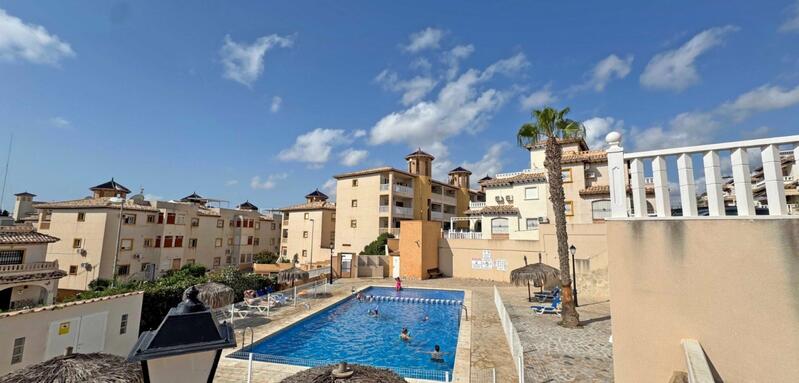 2 bedroom Townhouse for sale