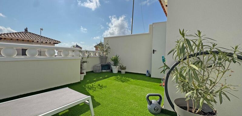 2 bedroom Townhouse for sale