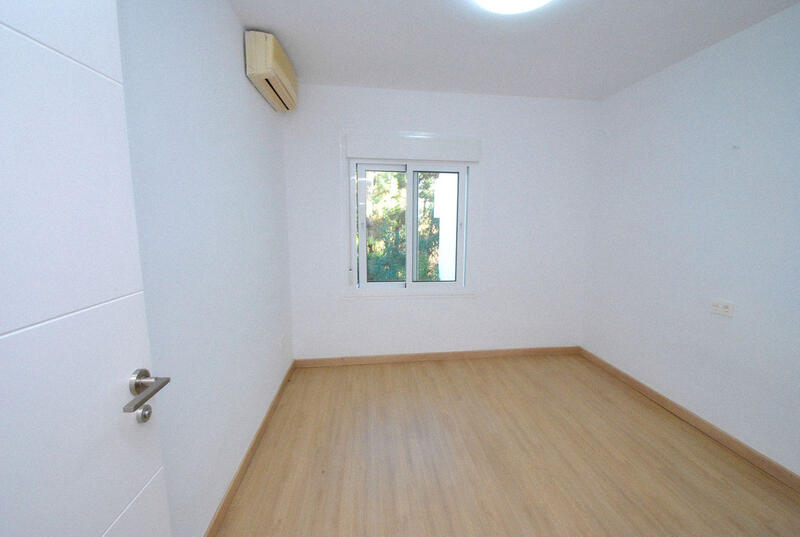 2 Cuarto Villa en venta