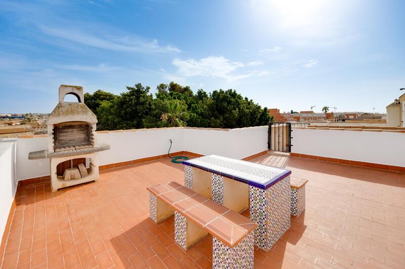 Villa à vendre dans Torrevieja, Alicante
