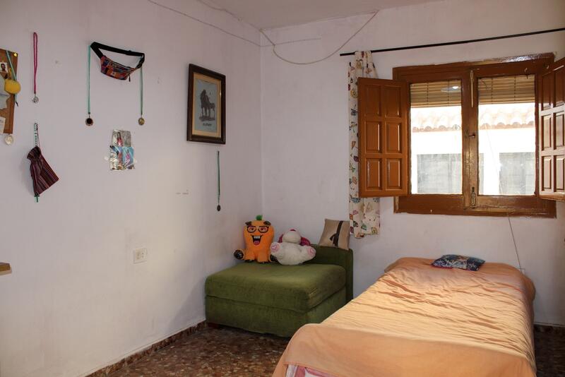 4 bedroom Apartment for sale