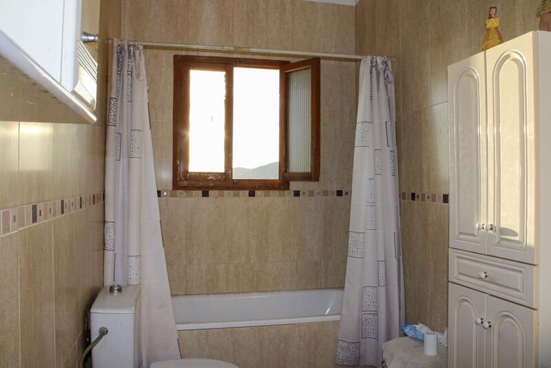 4 bedroom Apartment for sale