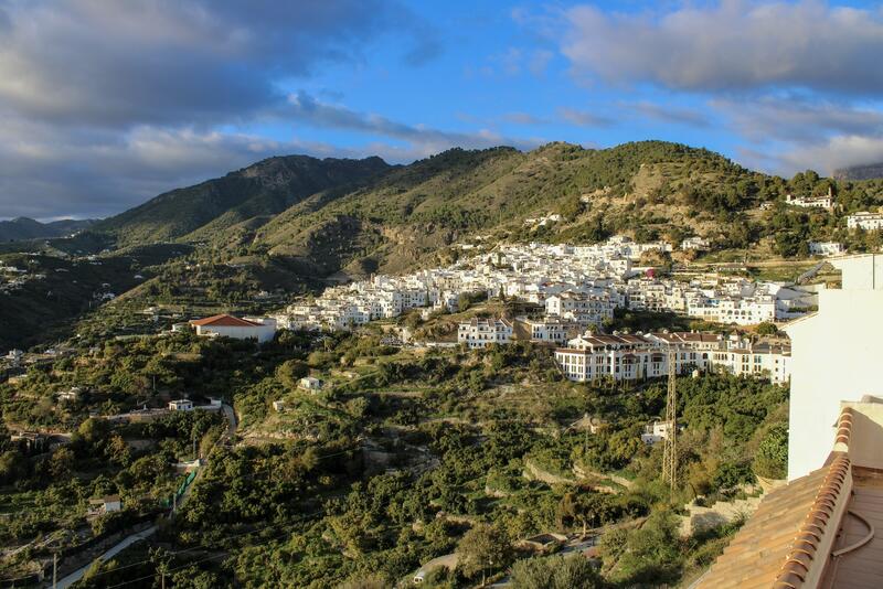 4 bedroom Apartment for sale