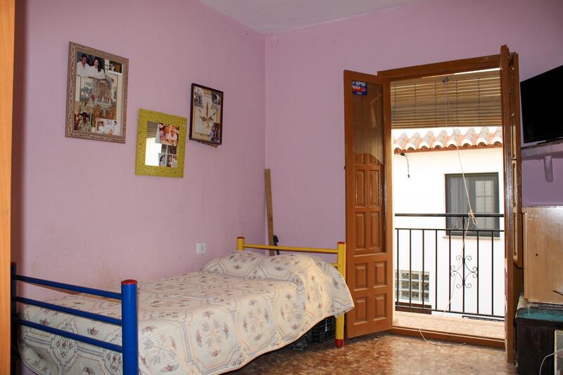4 bedroom Apartment for sale