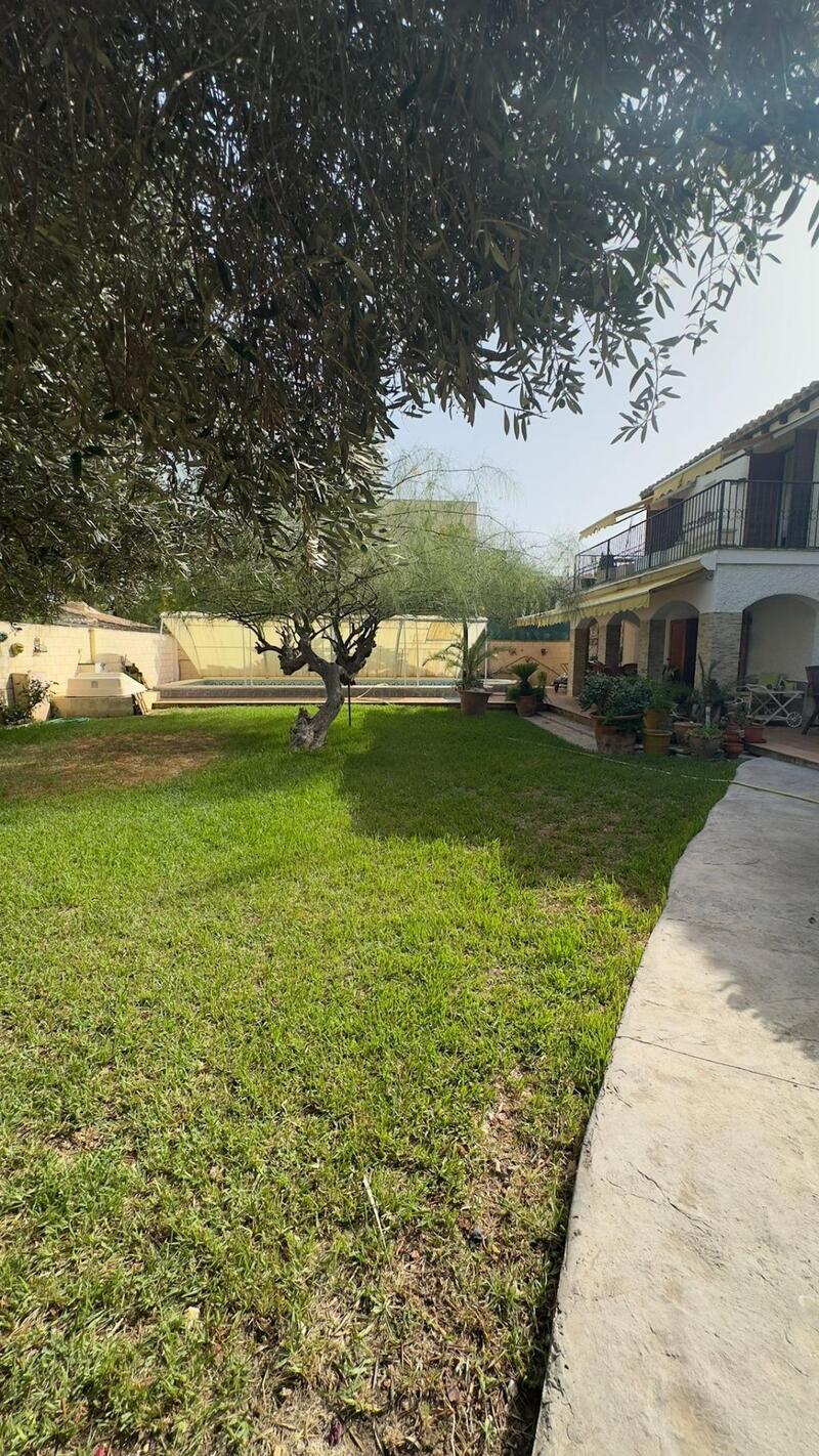 4 slaapkamer Villa Te koop