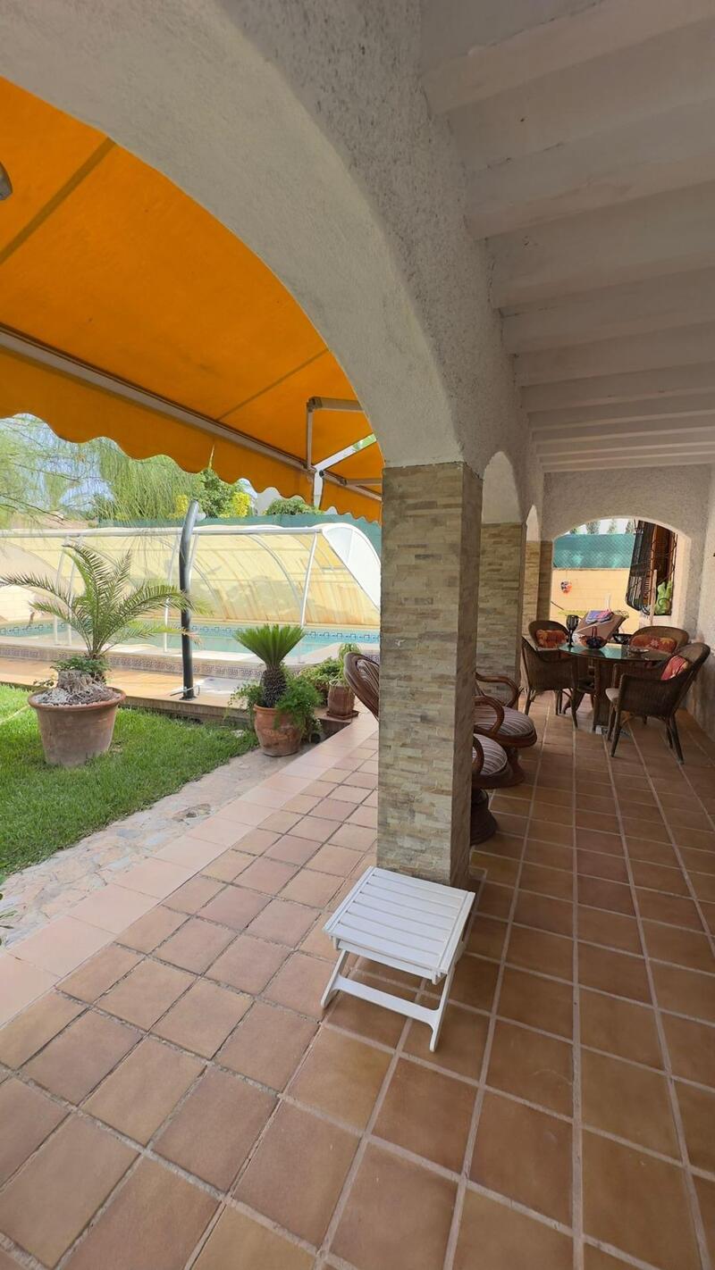 4 slaapkamer Villa Te koop