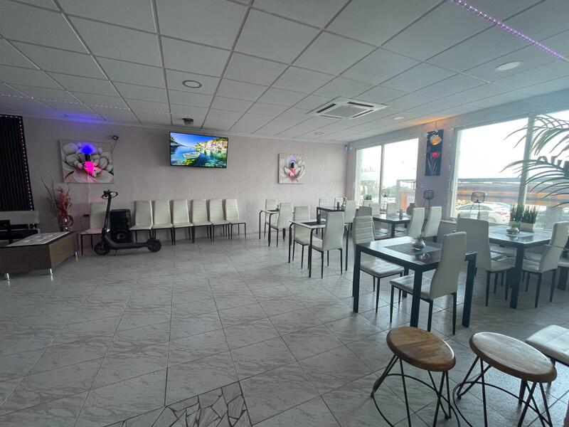 2 chambre Local Commercial à vendre