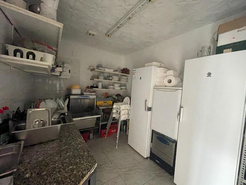 2 chambre Local Commercial à vendre