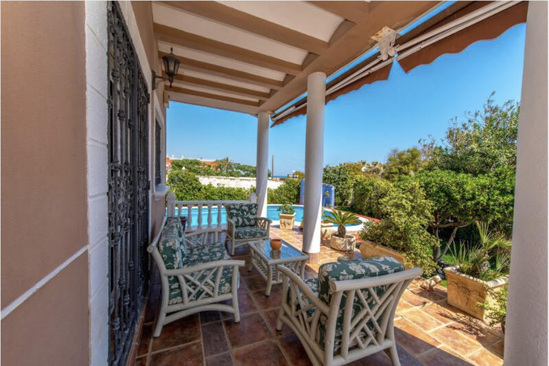 6 bedroom Villa for sale