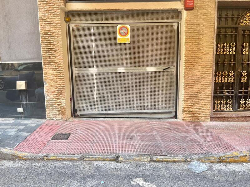 Local Commercial à vendre dans Torrevieja, Alicante