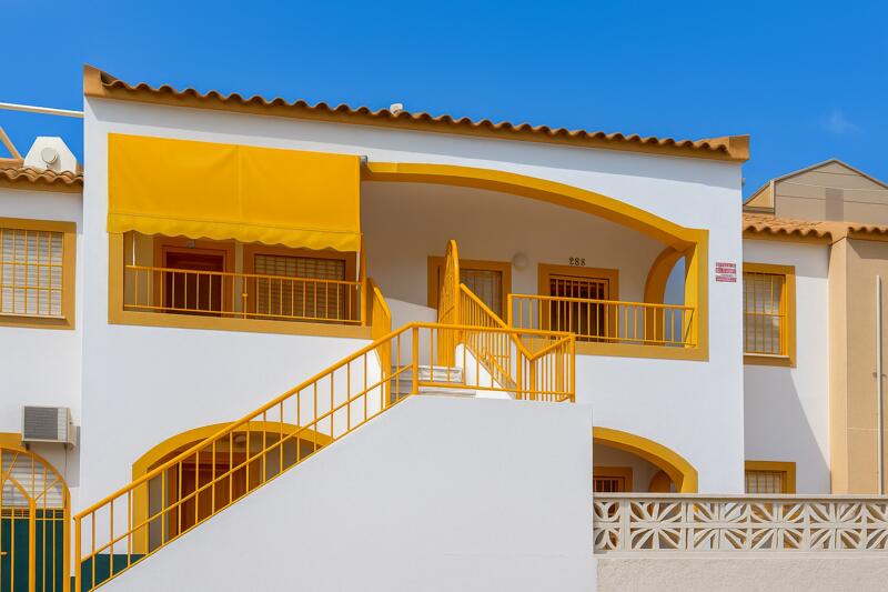 квартира продается в Torrevieja, Alicante