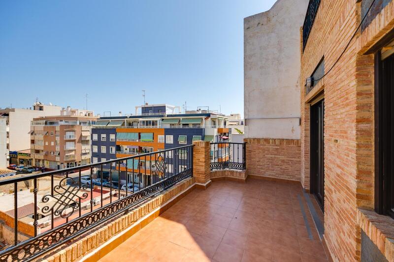 Apartamento en venta en Torrevieja, Alicante