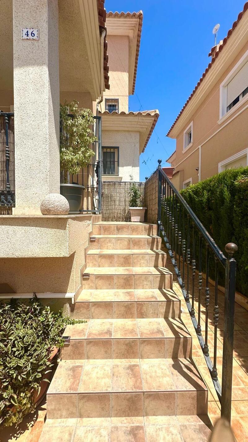 6 Cuarto Adosado en venta