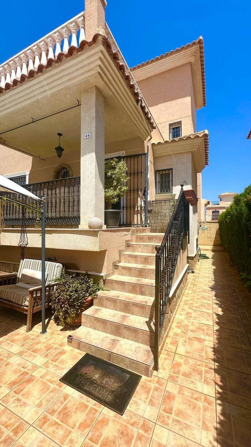 6 Cuarto Adosado en venta