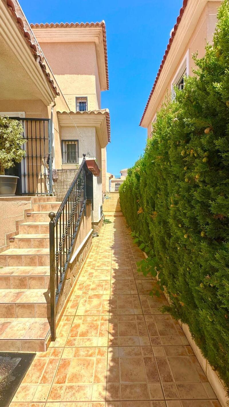 6 Cuarto Adosado en venta